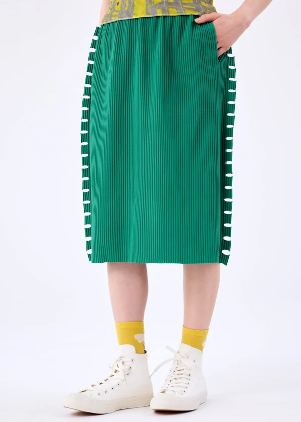 BOLD FRINGE PLEATS