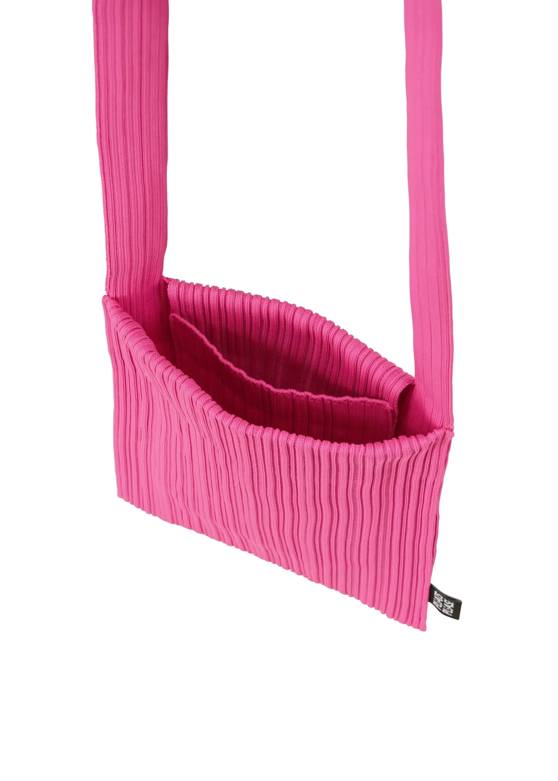 crepe_knit_bag_4.webp CREPE KNIT BAG