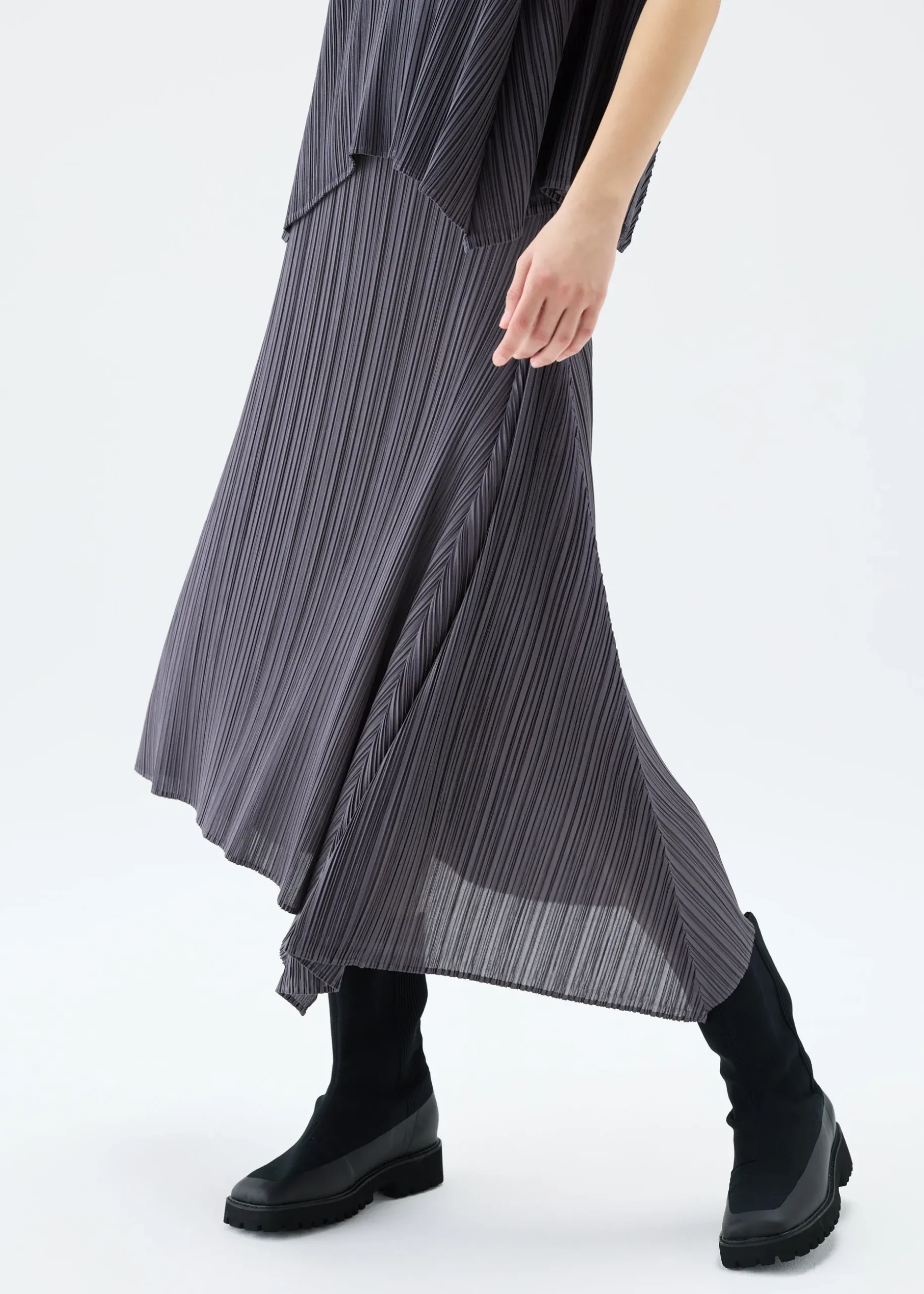 efficient_square_7-1.webp EFFICIENT SQUARE