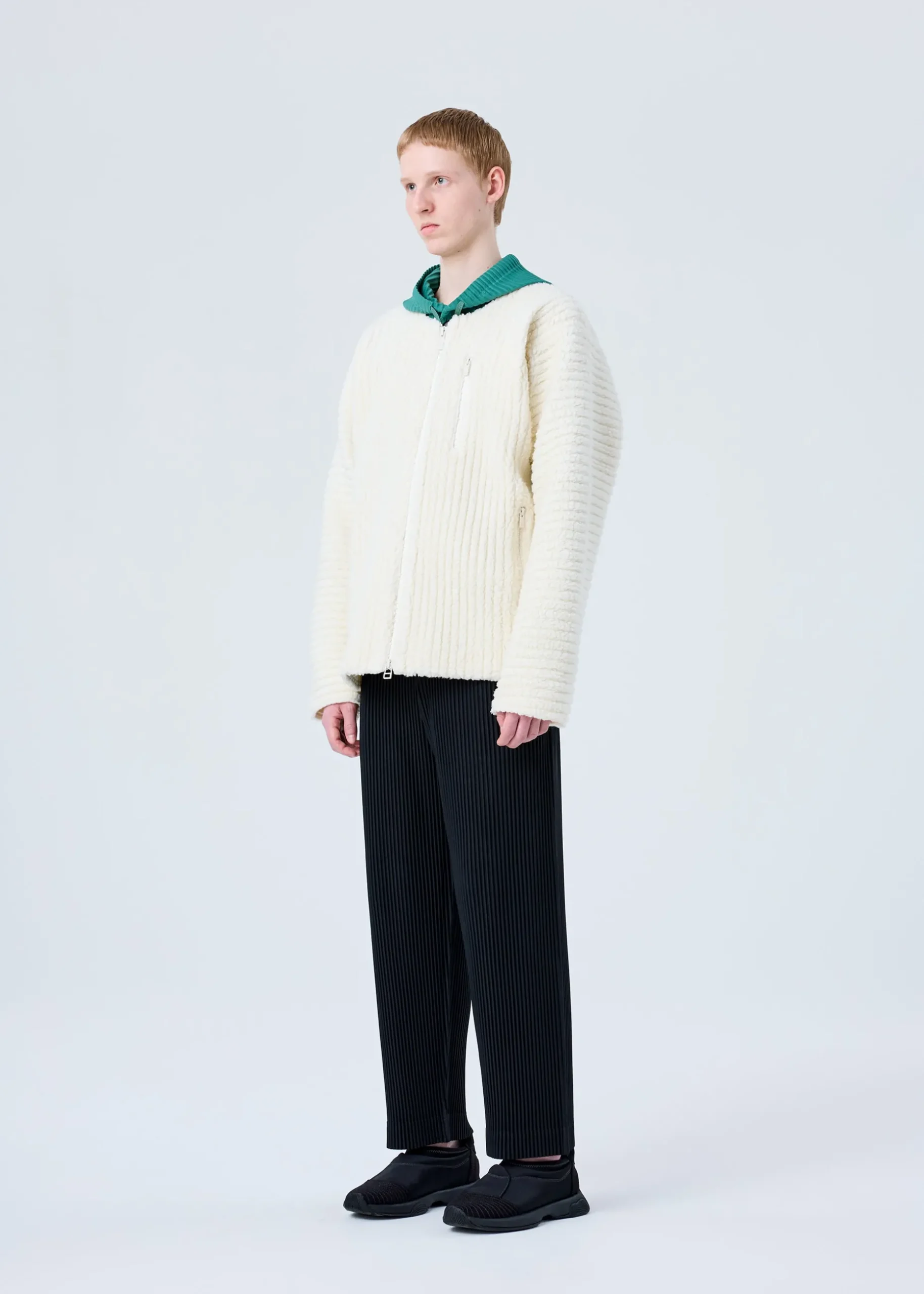 fleece_pleats_5-1.webp FLEECE PLEATS