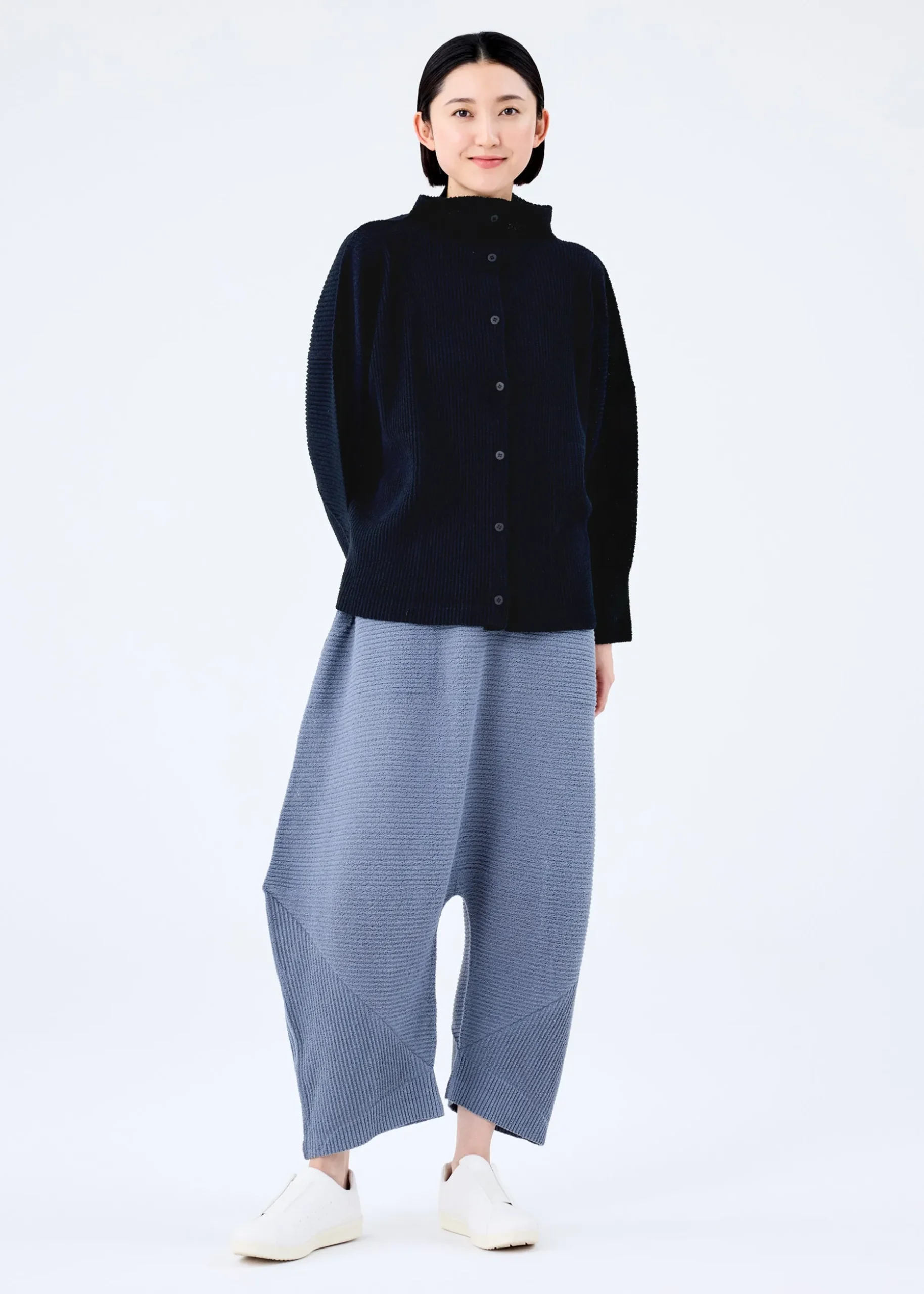 fuwa_fuwa_mesh_pleats_7.webp FUWA FUWA MESH PLEATS