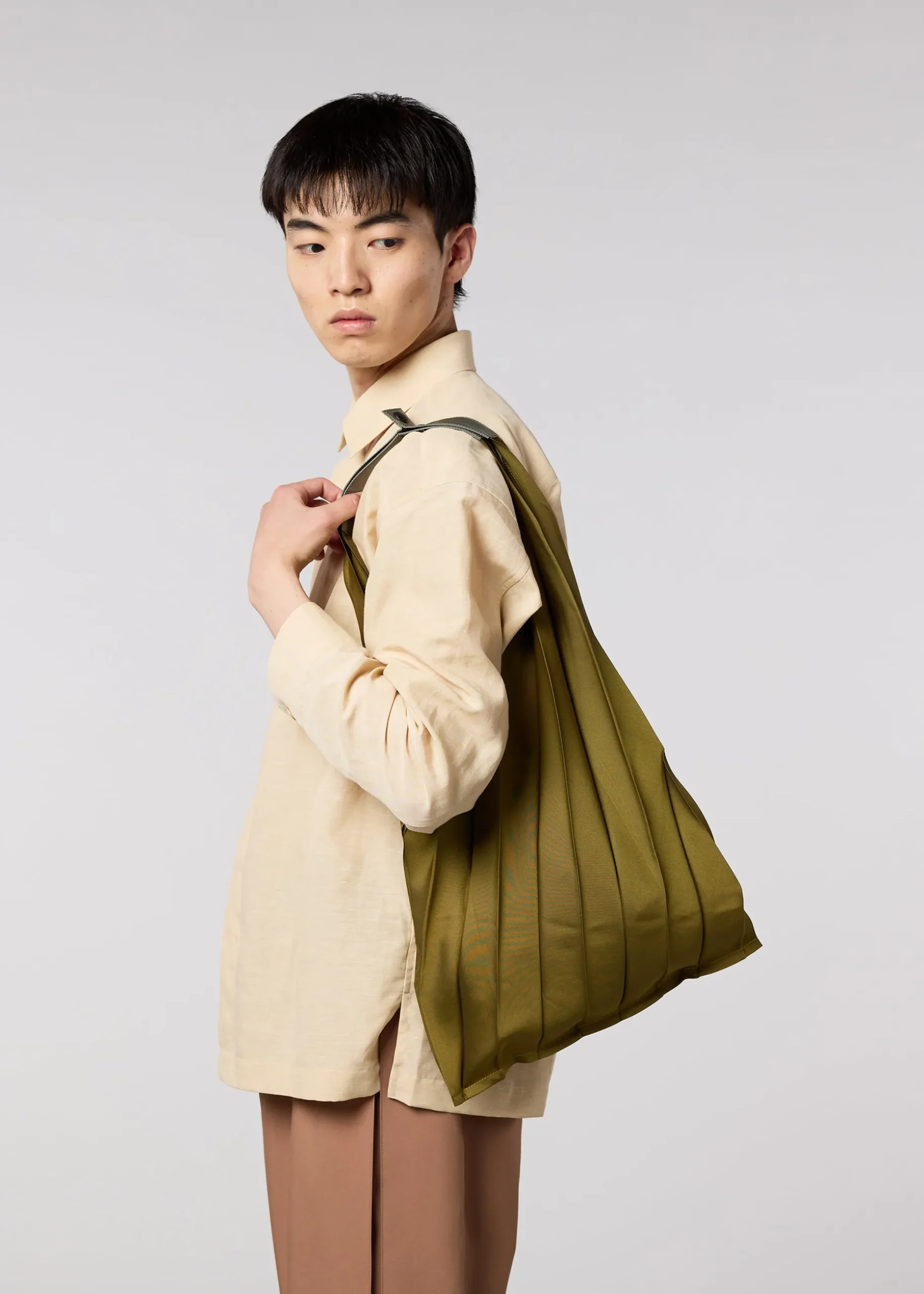 guru_guru_10.webp GURU GURU