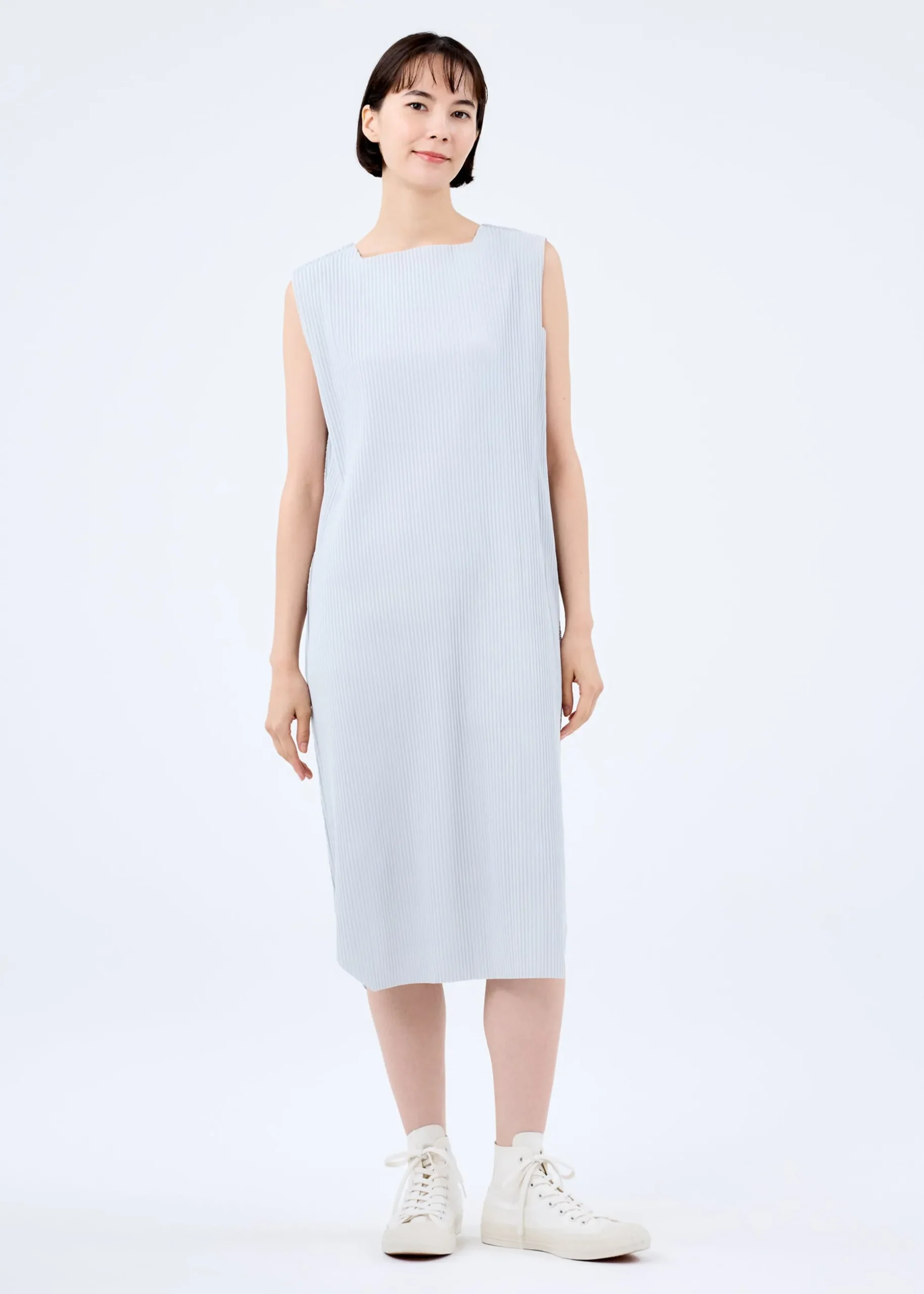 hexagon_pleats_5-1.webp HEXAGON PLEATS