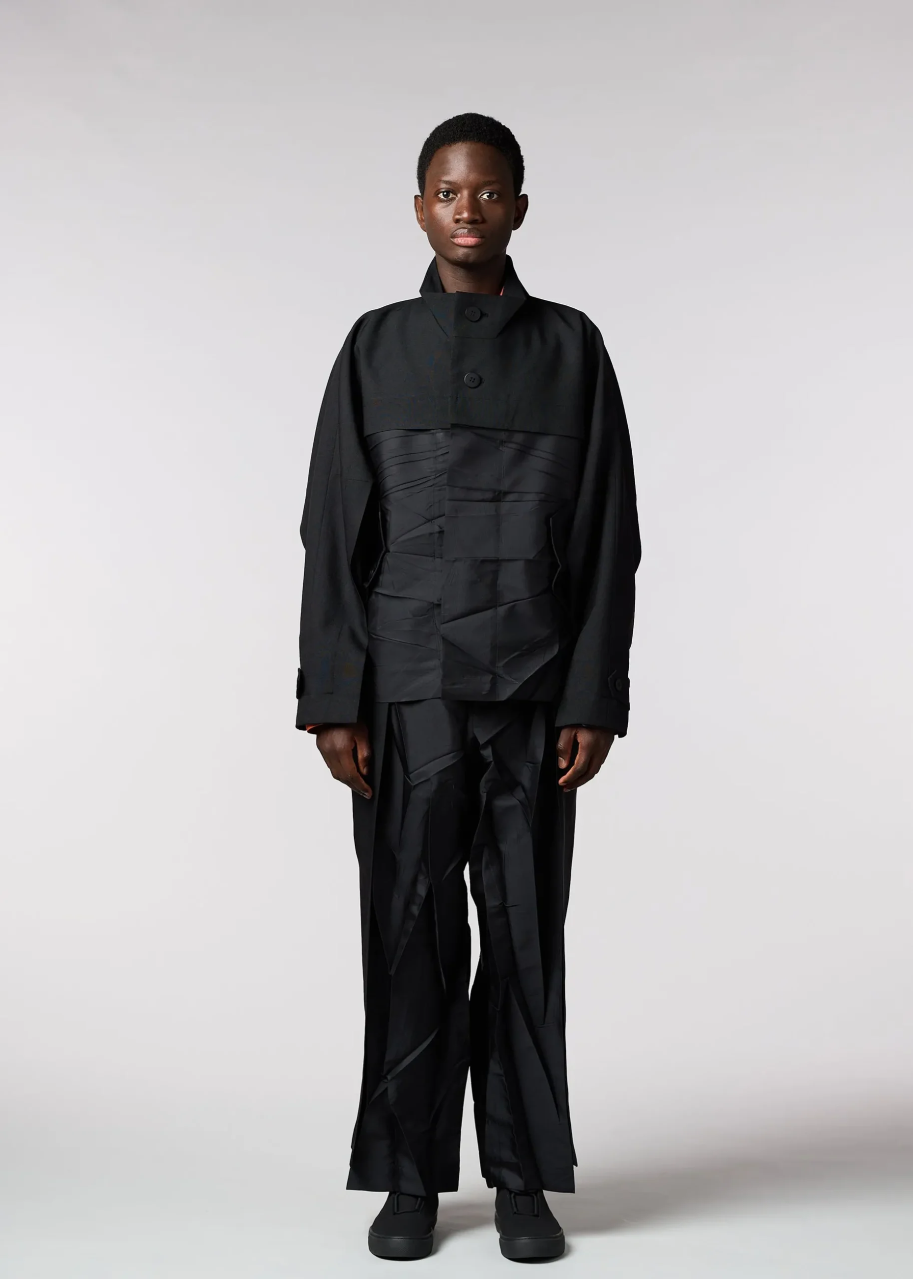 hiding_4-1.webp HIDING