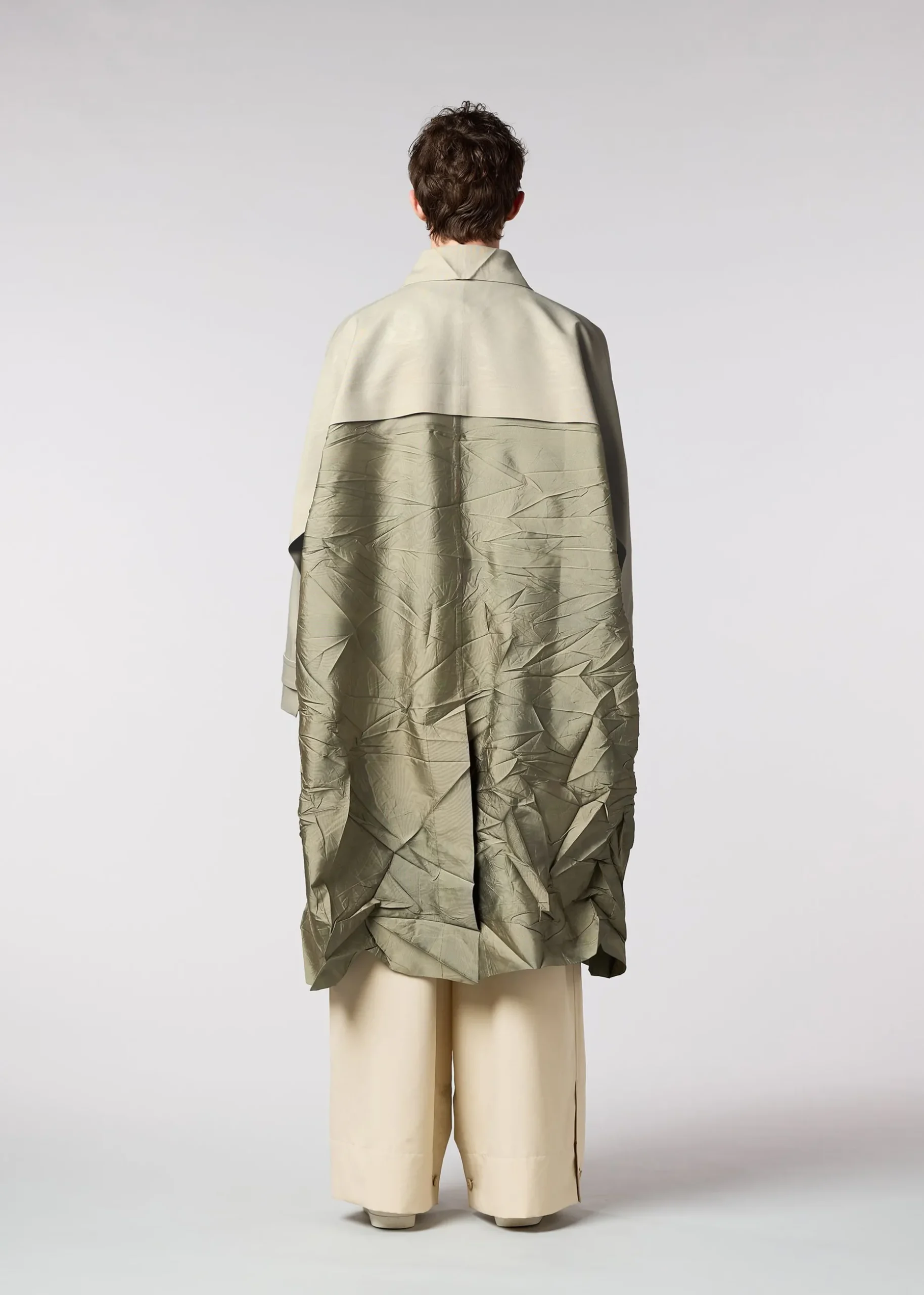 hiding_7-1.webp HIDING