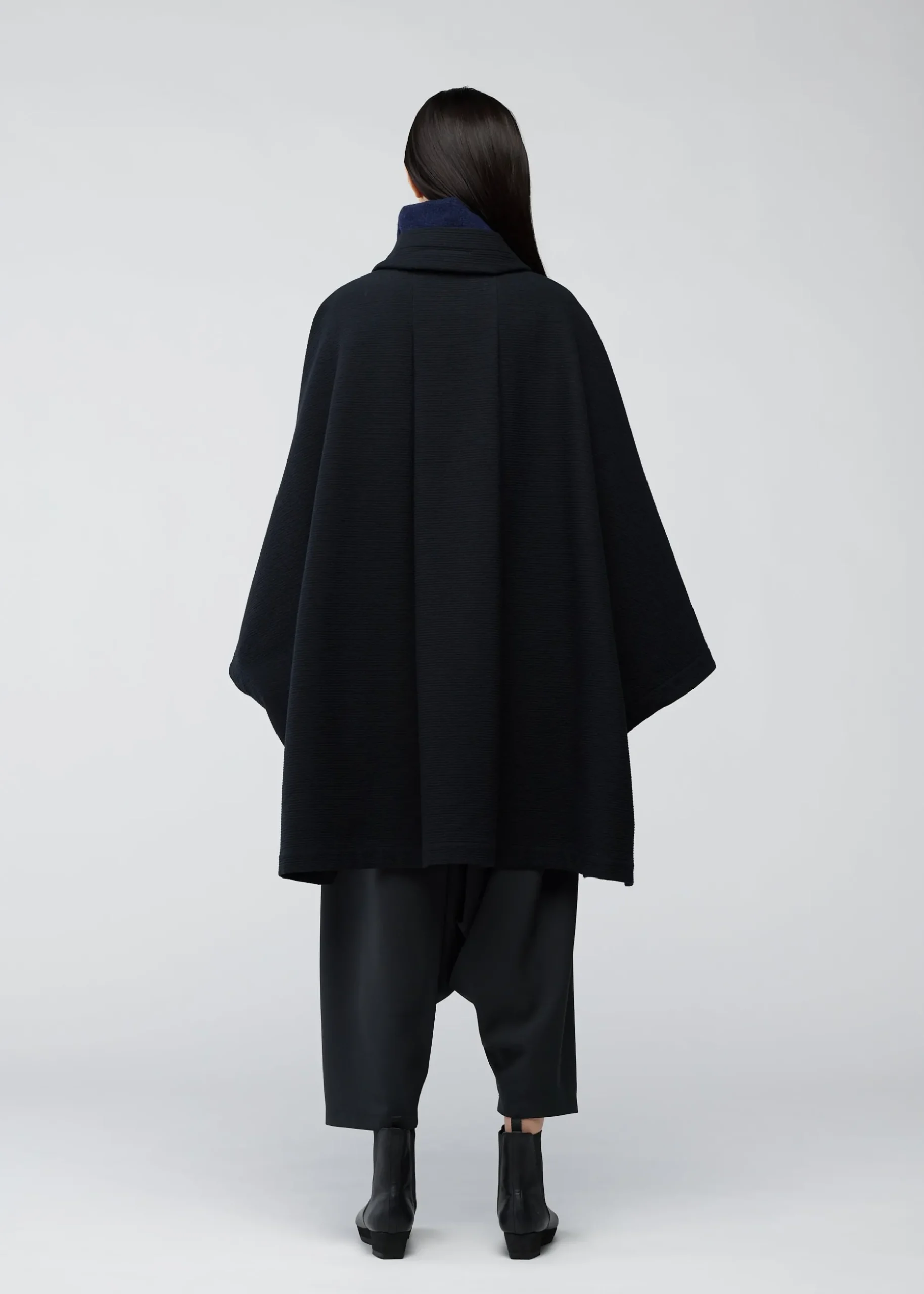 one_cloth_coat_8.webp ONE CLOTH COAT
