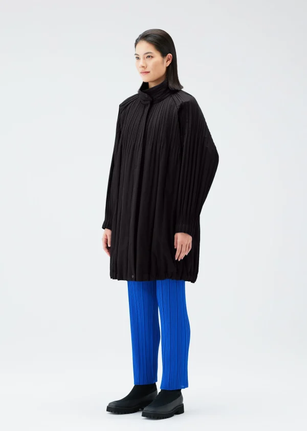PADDED PLEATS COAT