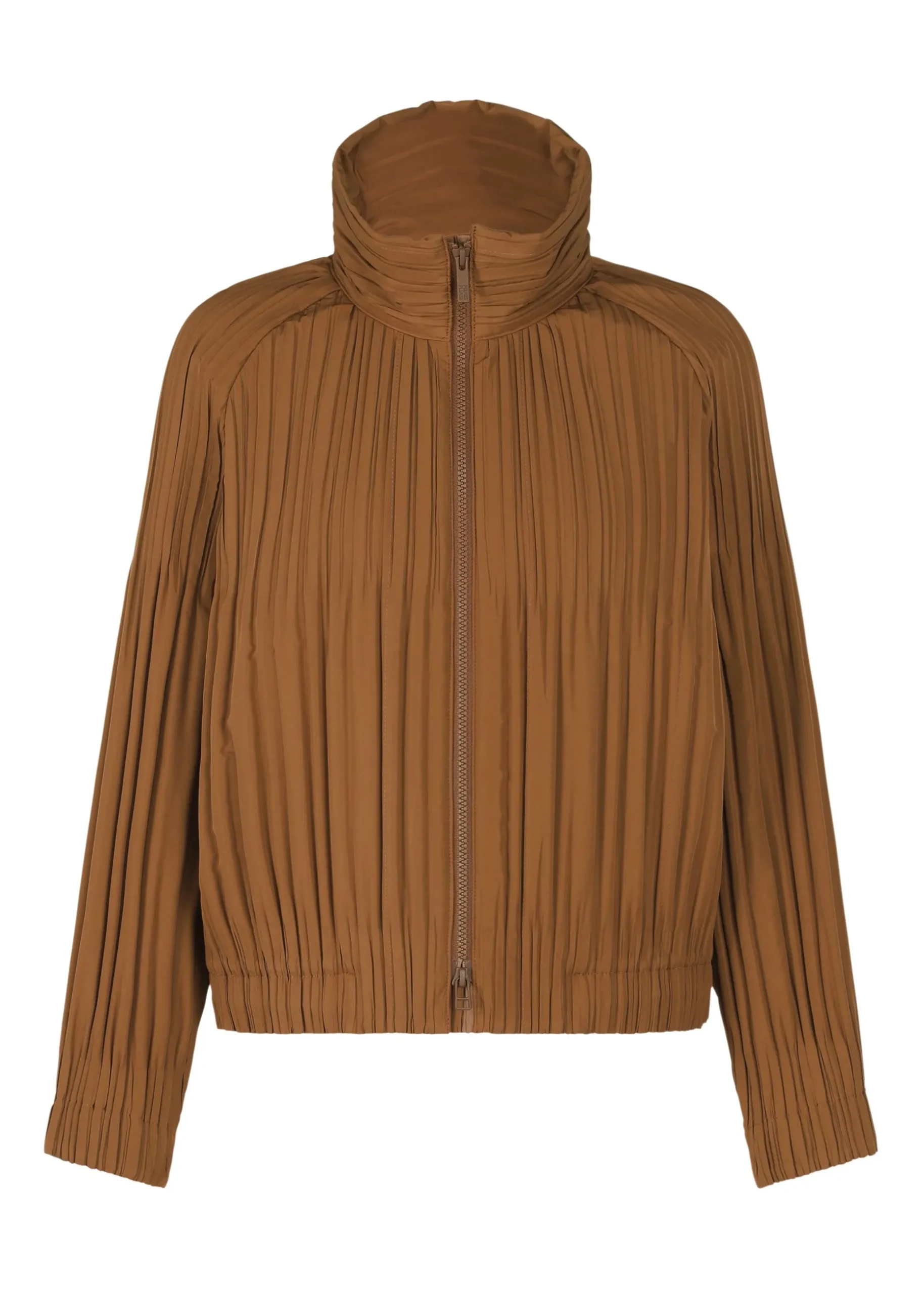 padded_pleats_coat_6.webp PADDED PLEATS COAT