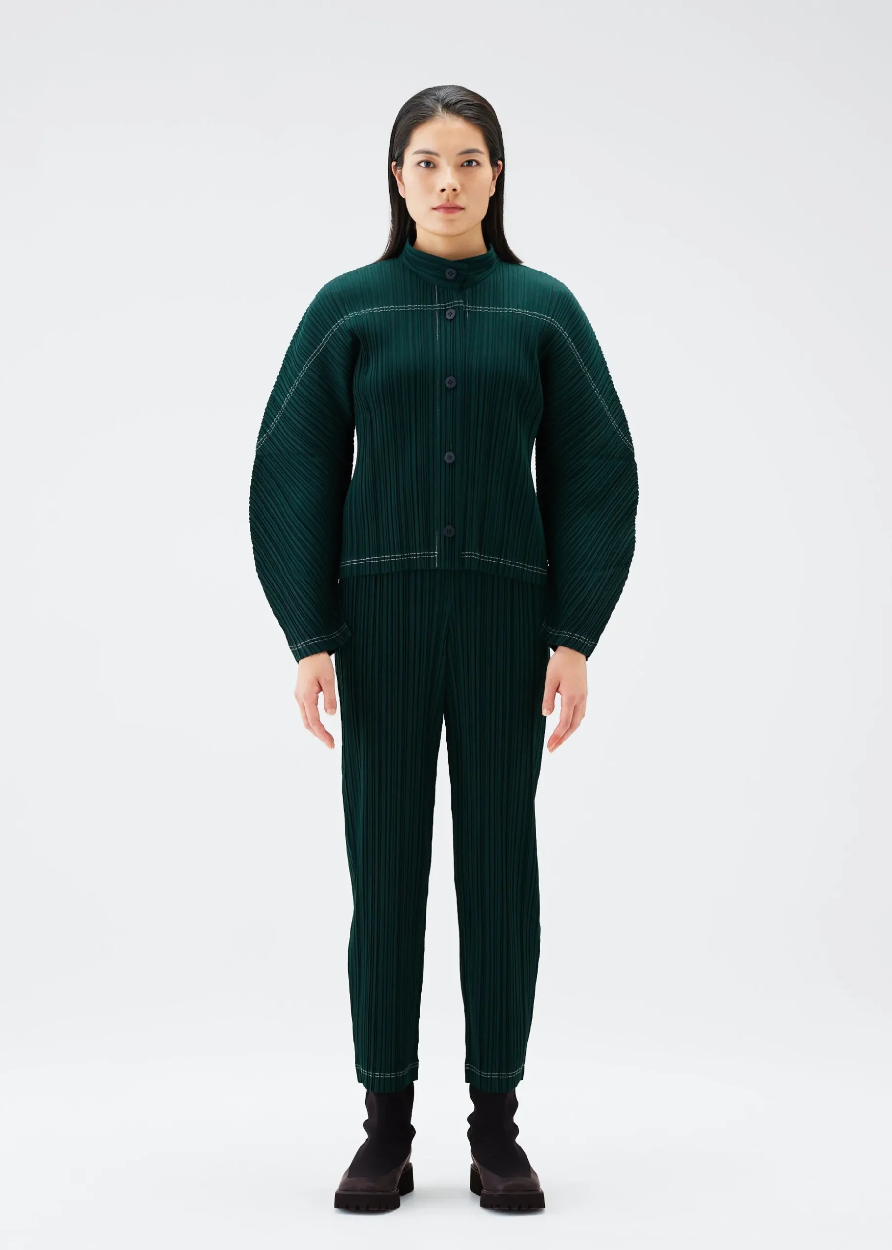 ramie_pleats_4-3.webp RAMIE PLEATS