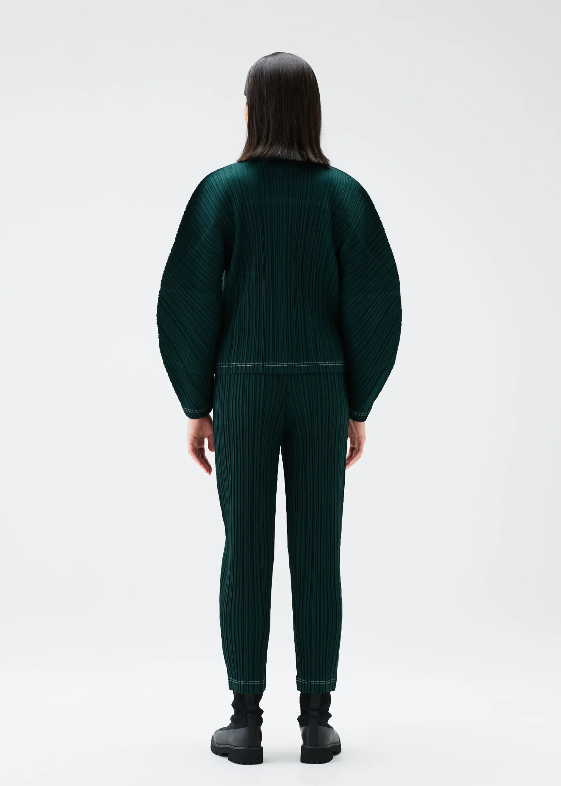 ramie_pleats_6-3.webp RAMIE PLEATS