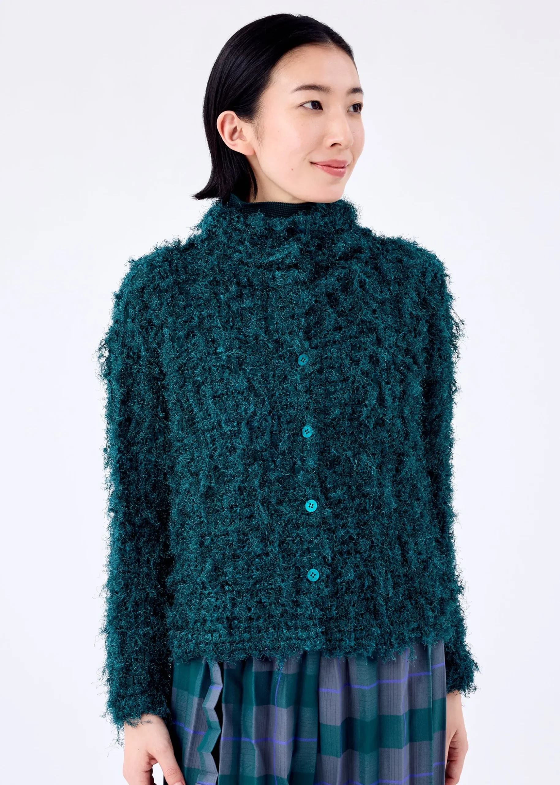 shaggy_pleats_4.webp SHAGGY PLEATS