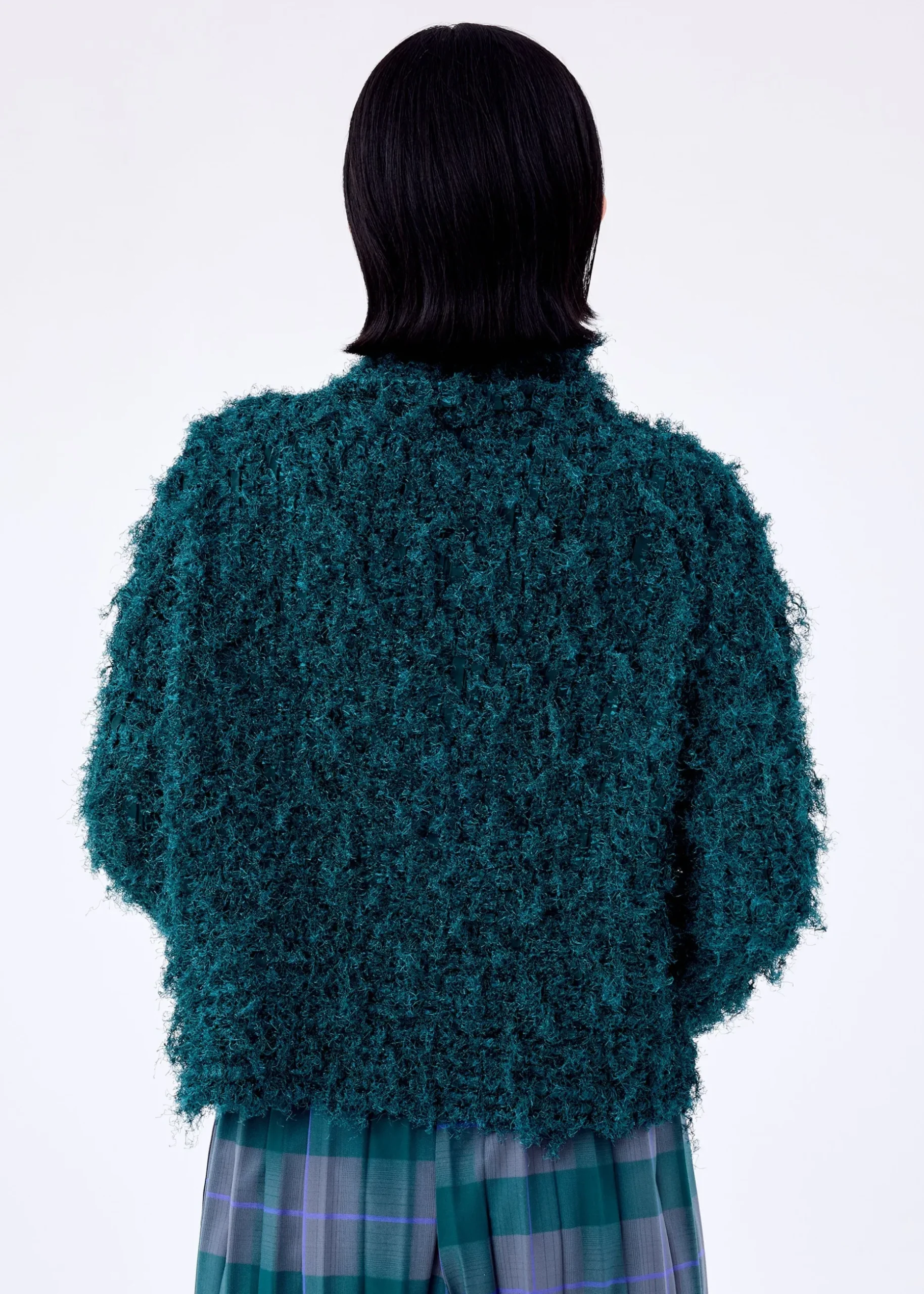 shaggy_pleats_5.webp SHAGGY PLEATS