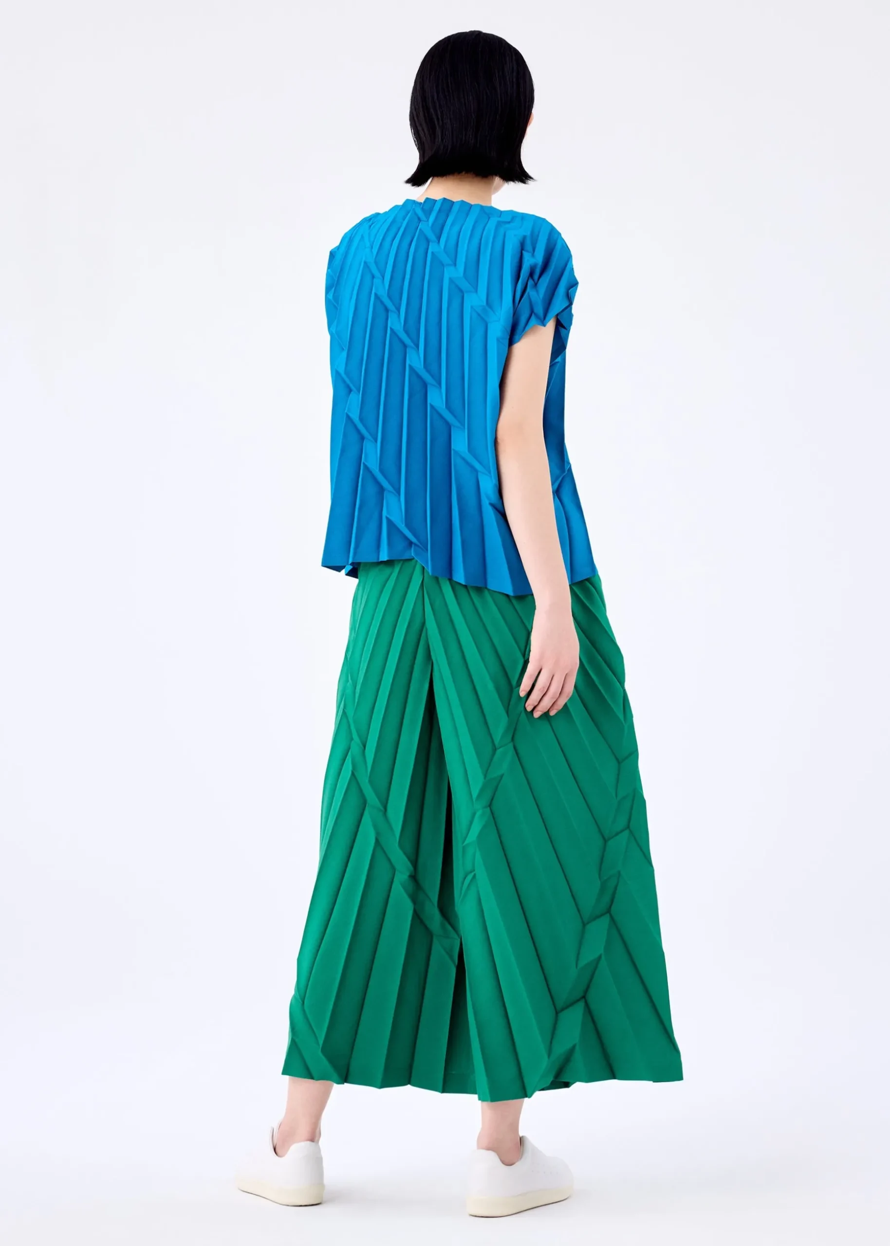 tree_pleats_5-1.webp TREE PLEATS